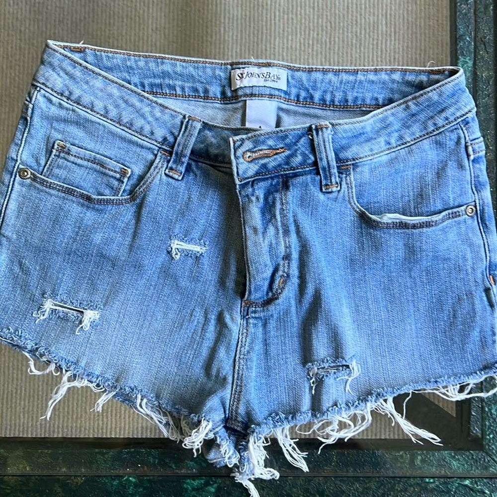 St John’s Bay light wash, slightly ripped shorts